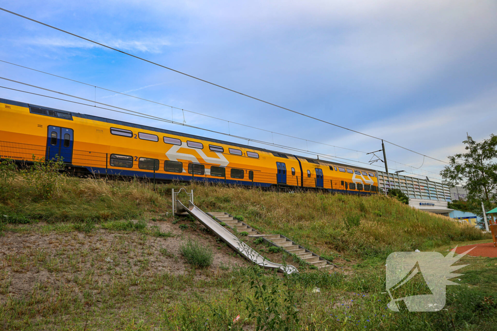 Aanrijding persoon door trein leidt tot stationafsluiting