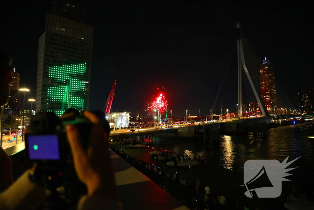 Duizenden mensen beleven spectaculaire afsluiting van Wereldhavendagen