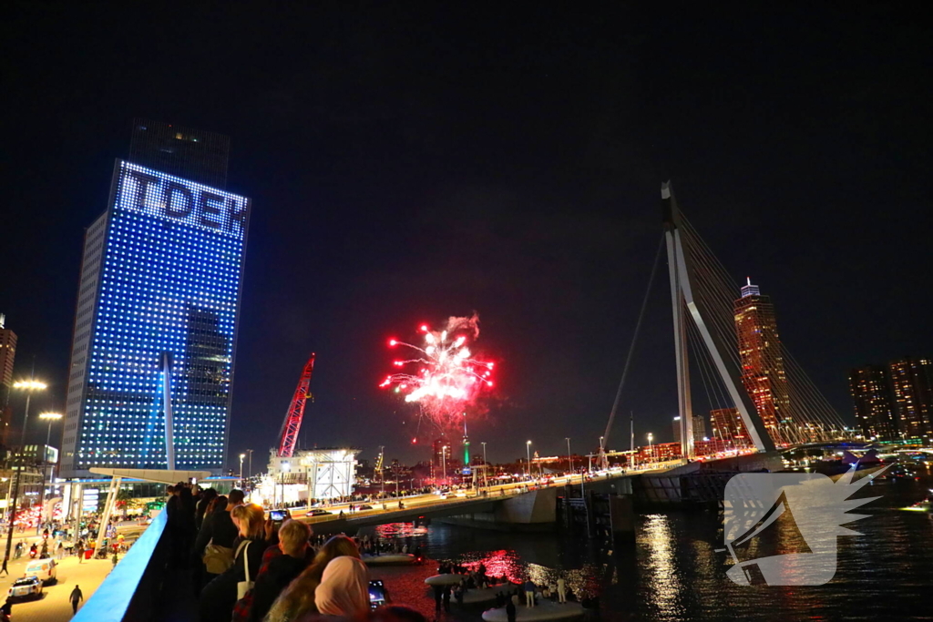 Duizenden mensen beleven spectaculaire afsluiting van Wereldhavendagen