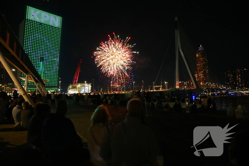 Duizenden mensen beleven spectaculaire afsluiting van Wereldhavendagen