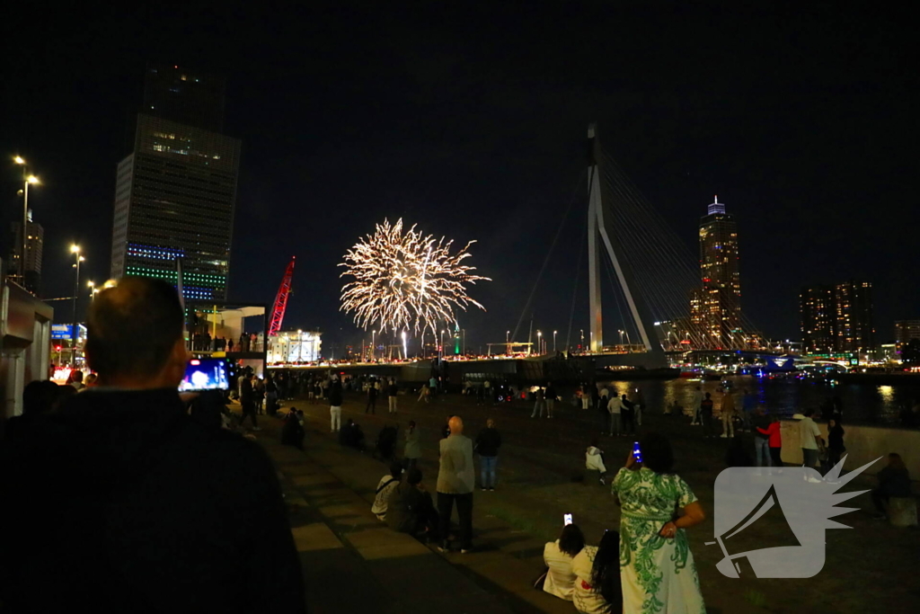 Duizenden mensen beleven spectaculaire afsluiting van Wereldhavendagen