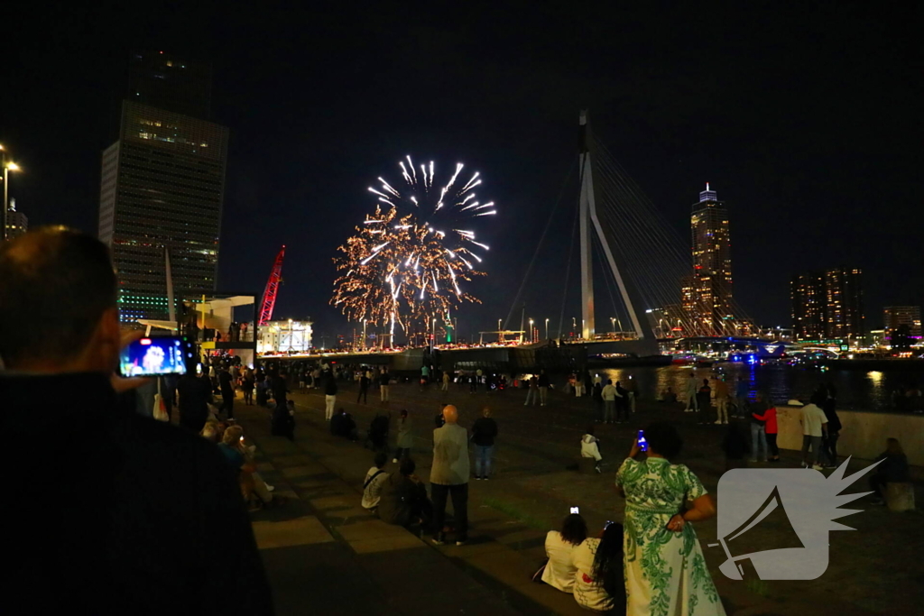 Duizenden mensen beleven spectaculaire afsluiting van Wereldhavendagen