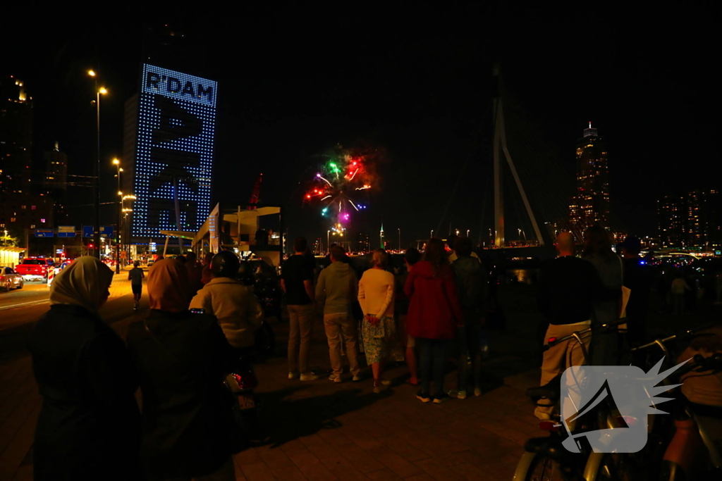 Duizenden mensen beleven spectaculaire afsluiting van Wereldhavendagen