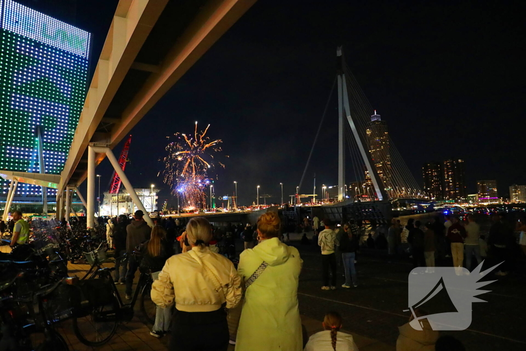 Duizenden mensen beleven spectaculaire afsluiting van Wereldhavendagen