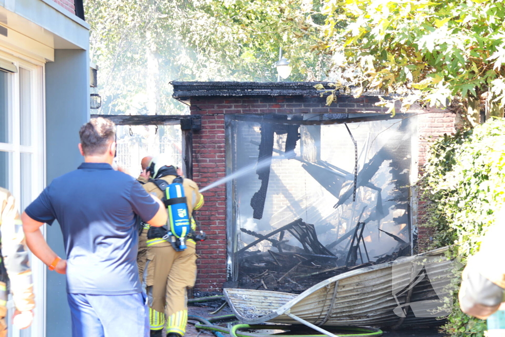 Brand in garage onder controle