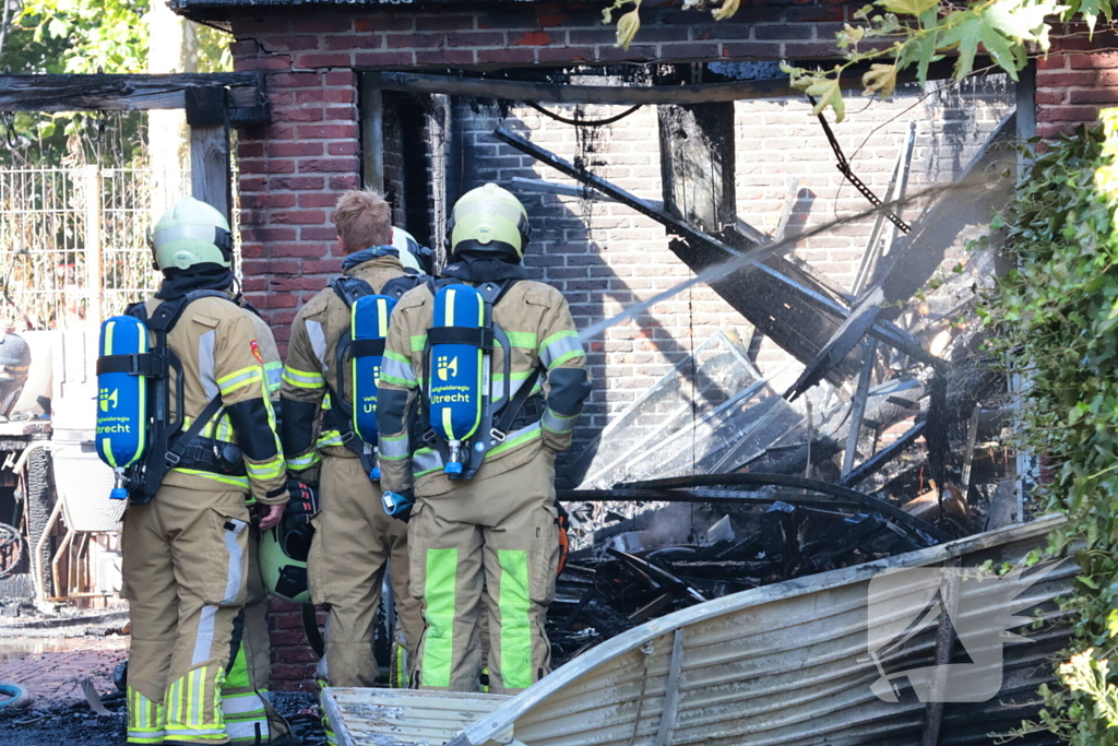 Brand in garage onder controle