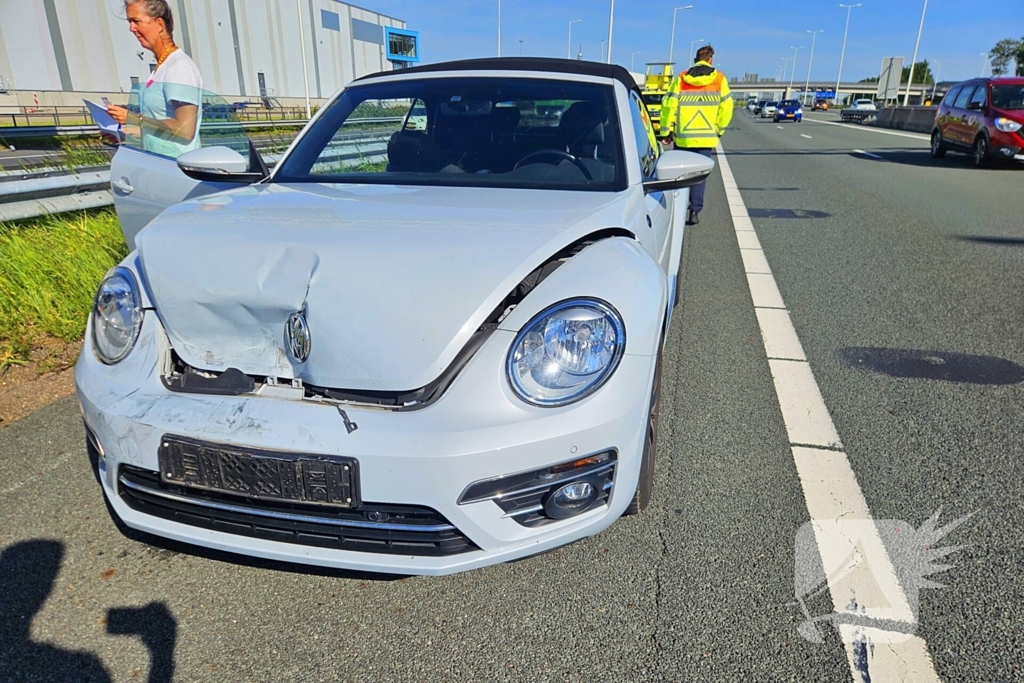Verkeershinder door botsing op snelweg