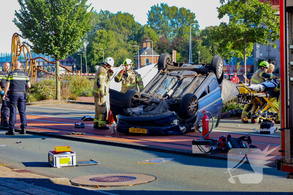 Bestuurder gewond bij aanrijding