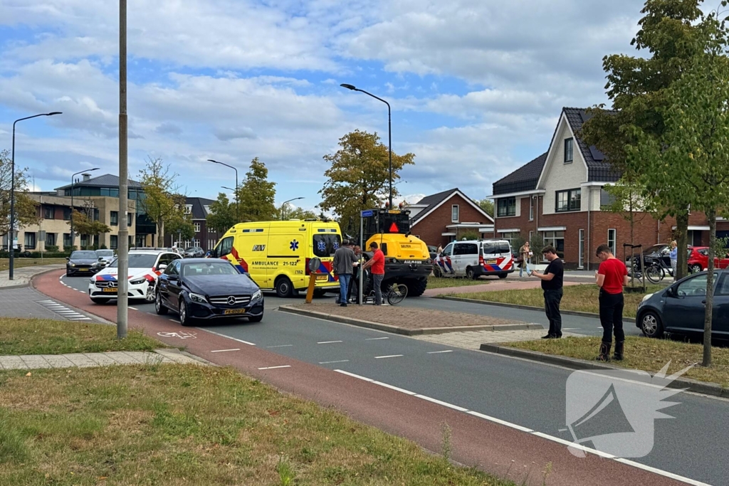 Fietsende scholier gewond na aanrijding met auto