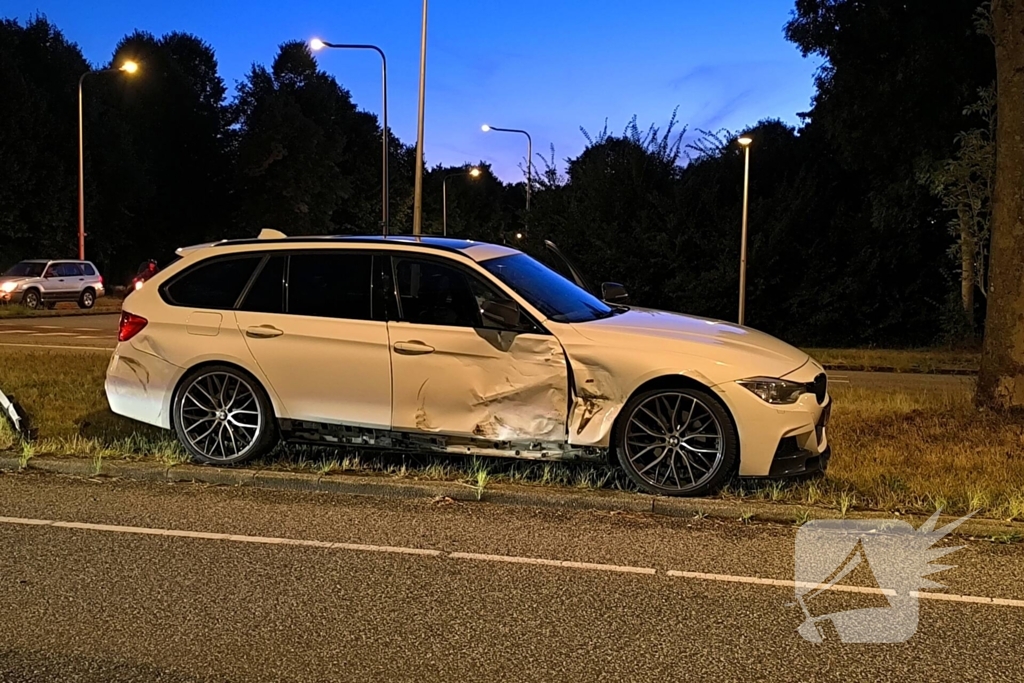 Geen gewonden na botsing op kruising