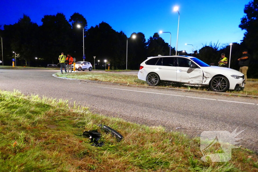 Geen gewonden na botsing op kruising