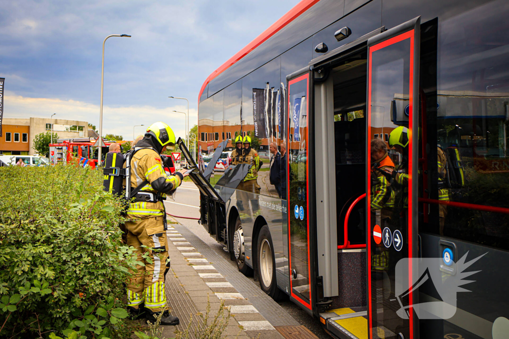 Rook in lijnbus leidt tot snelle brandweeractie