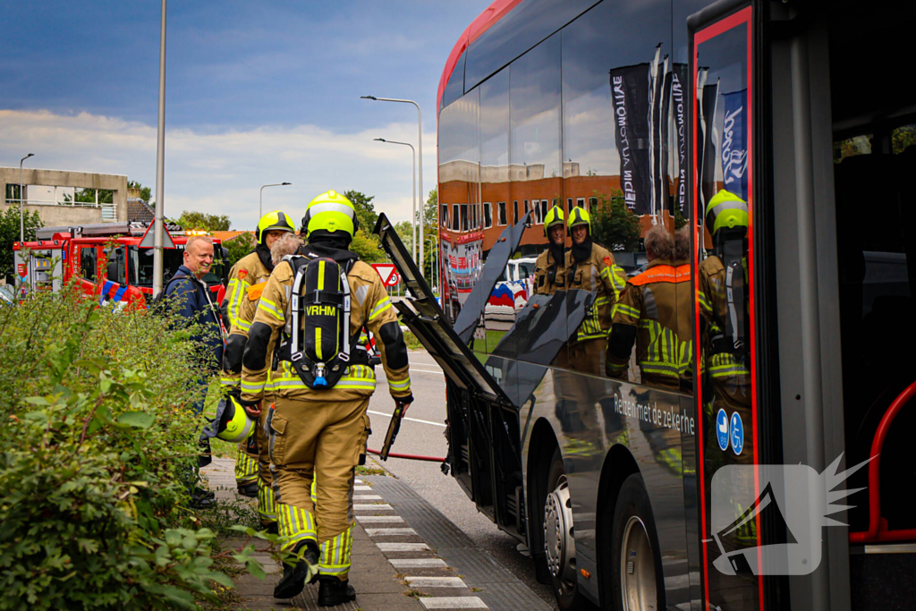 Rook in lijnbus leidt tot snelle brandweeractie