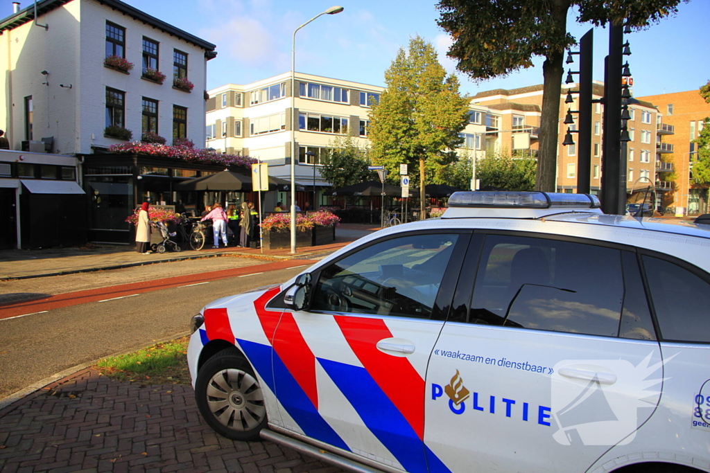 Fietsster aangereden door automobilist tijdens oversteken