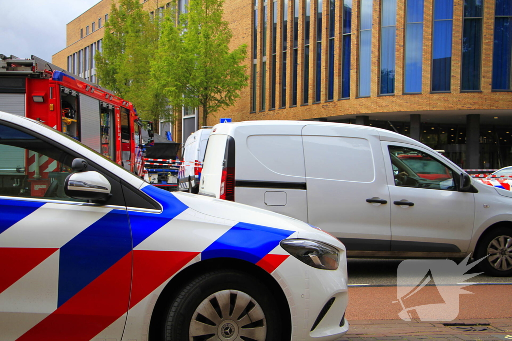 Scooterrijder overlijdt bij botsing met vrachtwagen