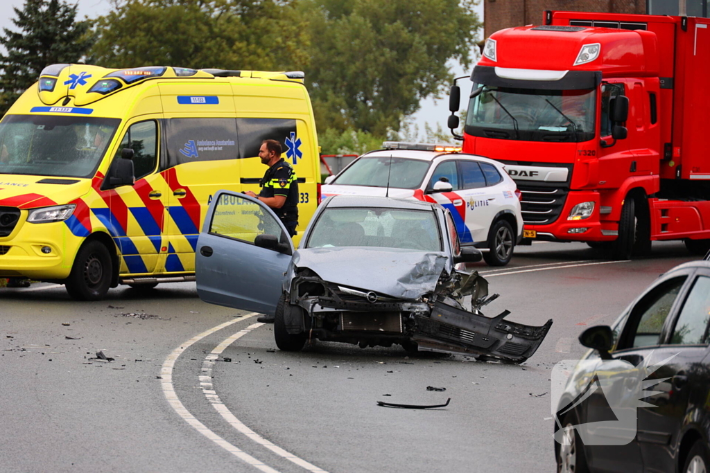 Twee gewonden naar ziekenhuis