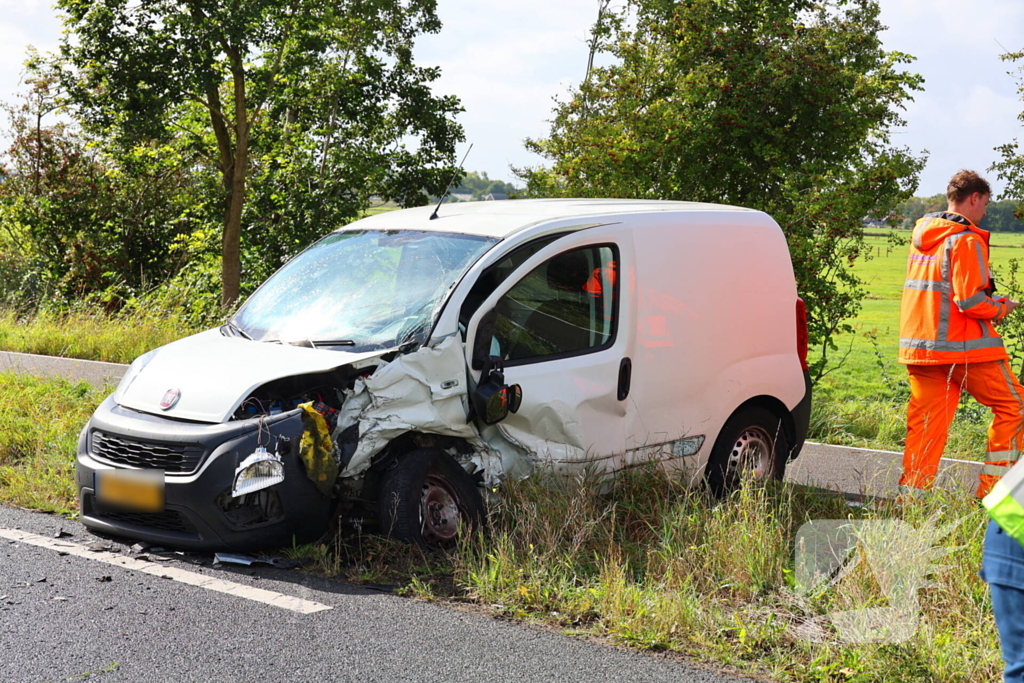 Twee gewonden naar ziekenhuis