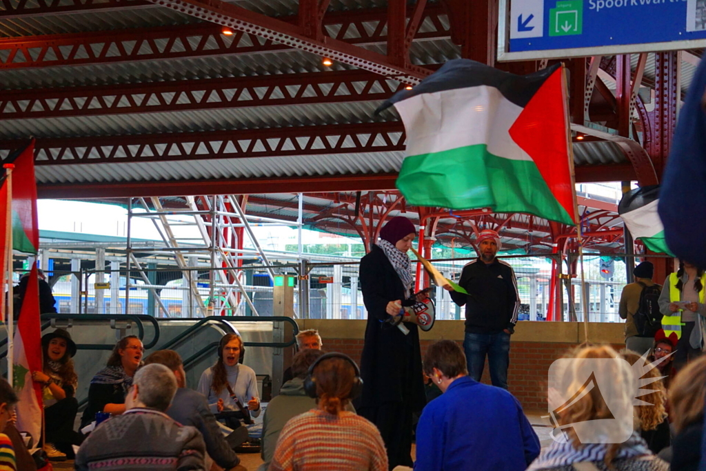 Flinke groep Pro-Palestijnse demonstranten op station