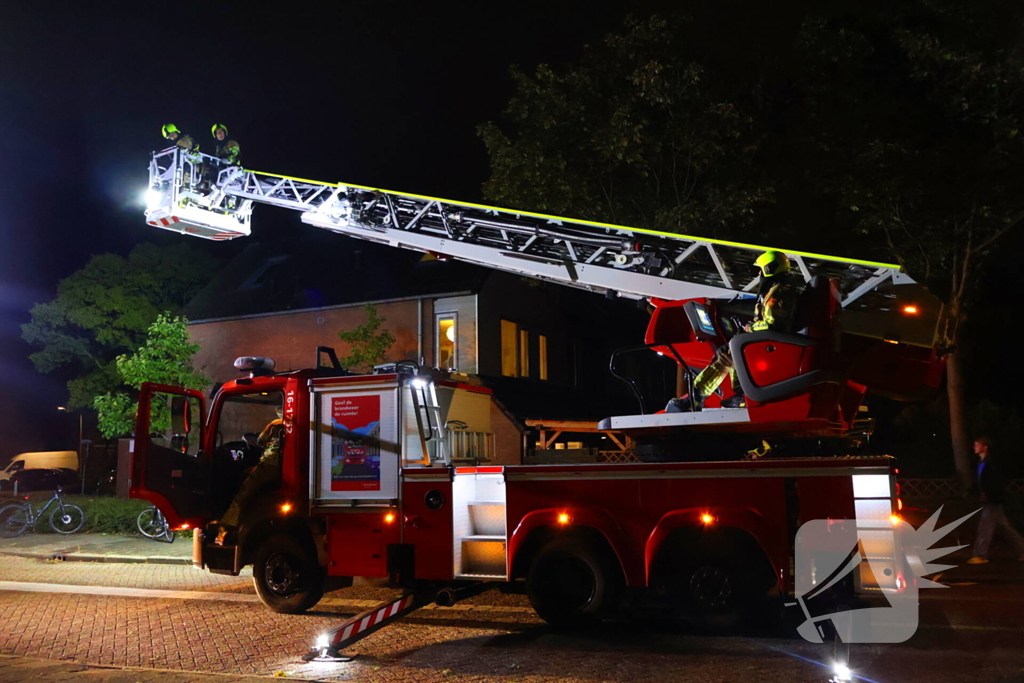 Boom getroffen door blikseminslag