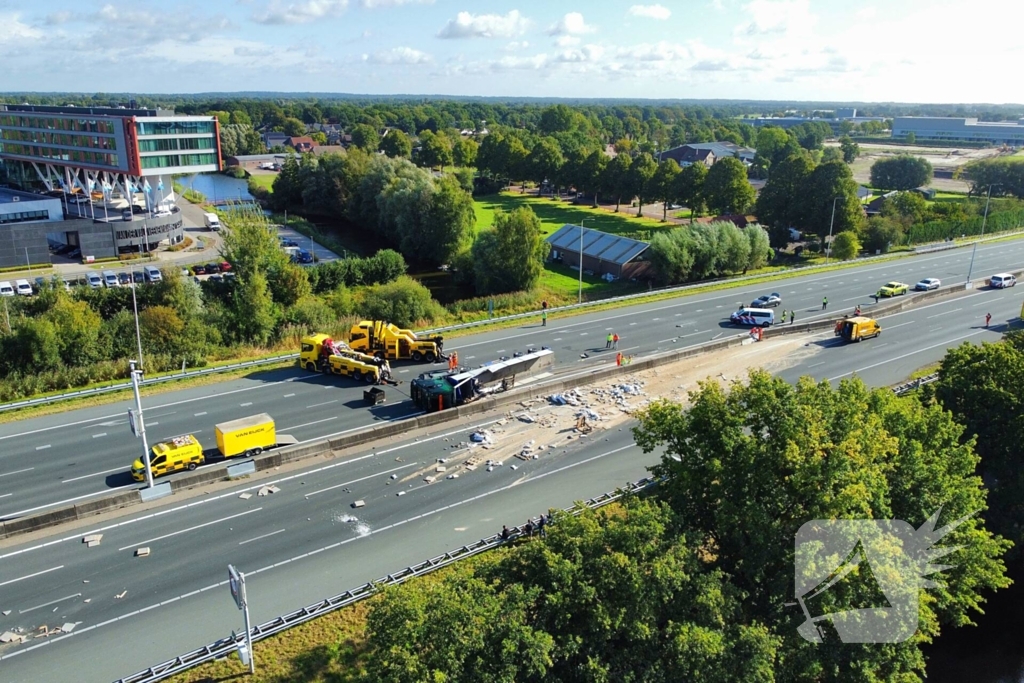 Vrachtwagen ongeval zorgt voor verkeerschaos