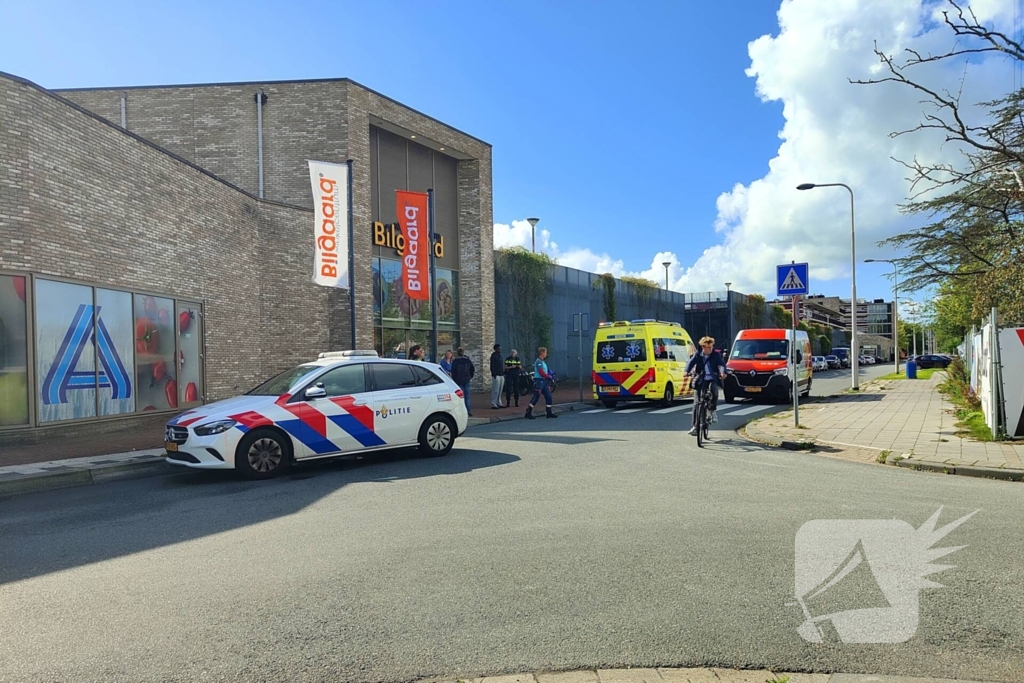 Voetganger gewond naar ziekenhuis