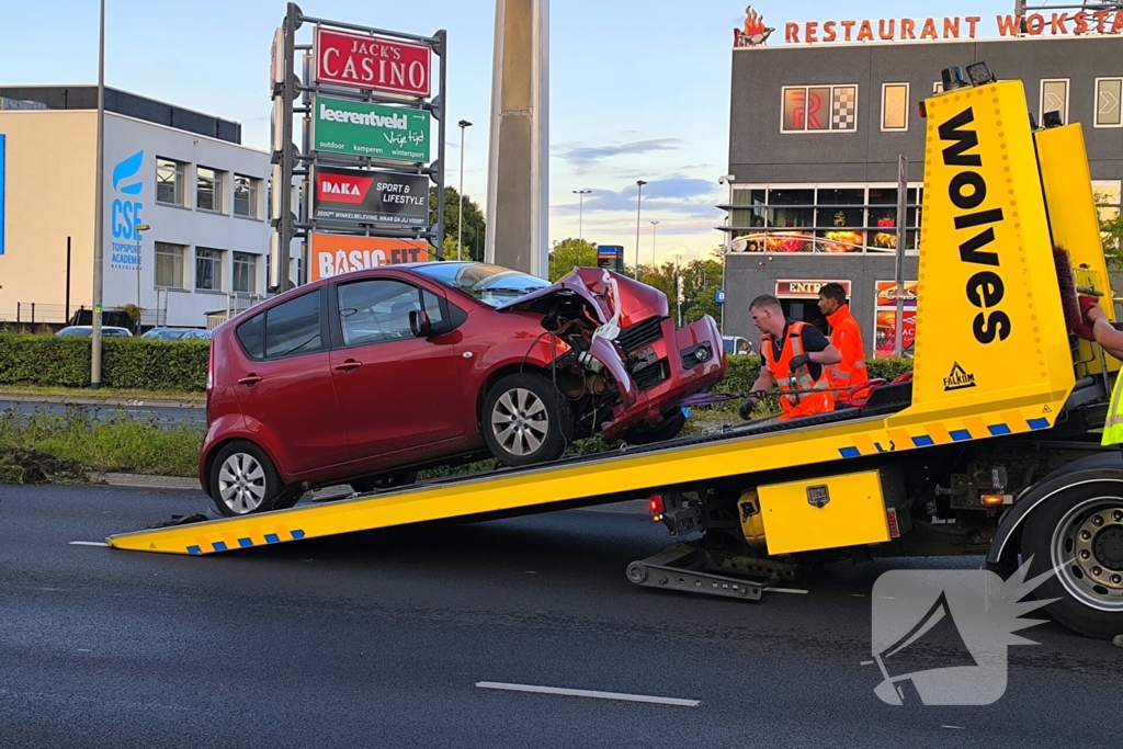 Botsing tegen paal in middenberm