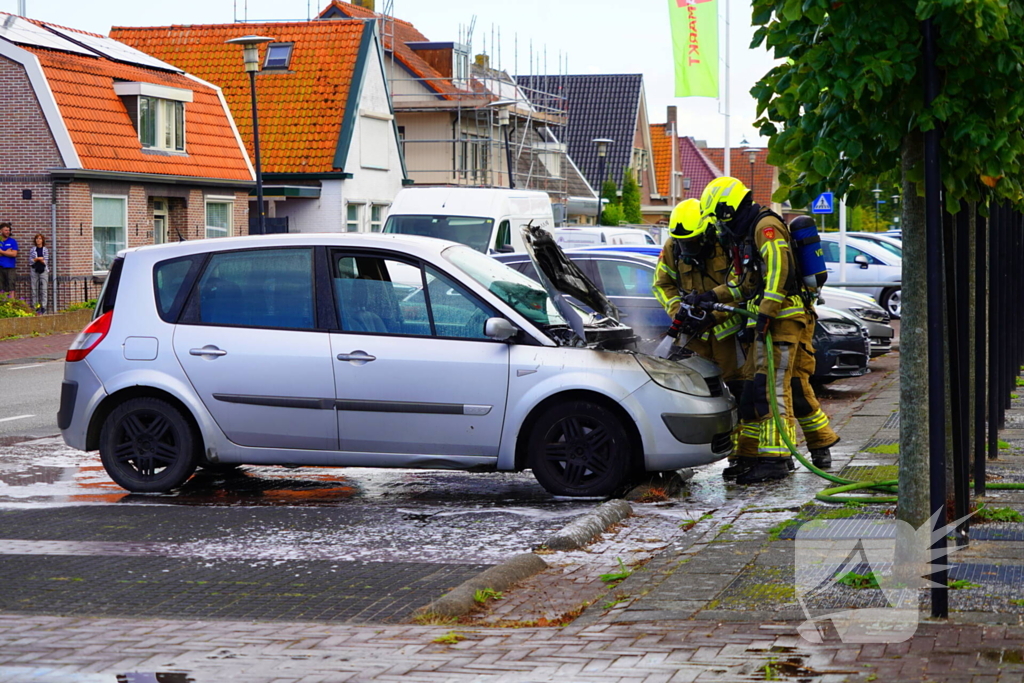 Brand in voertuig geblust