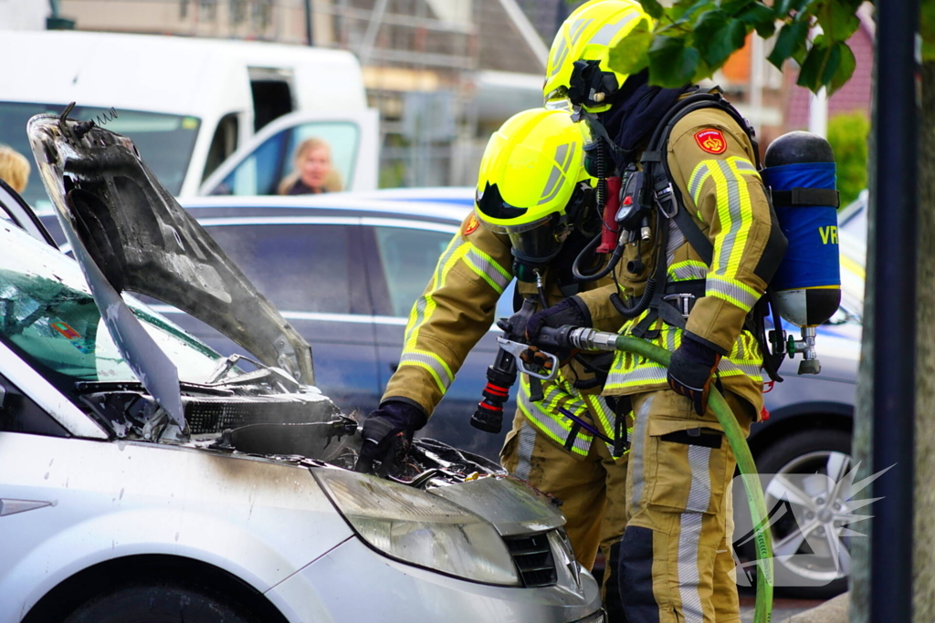 Brand in voertuig geblust