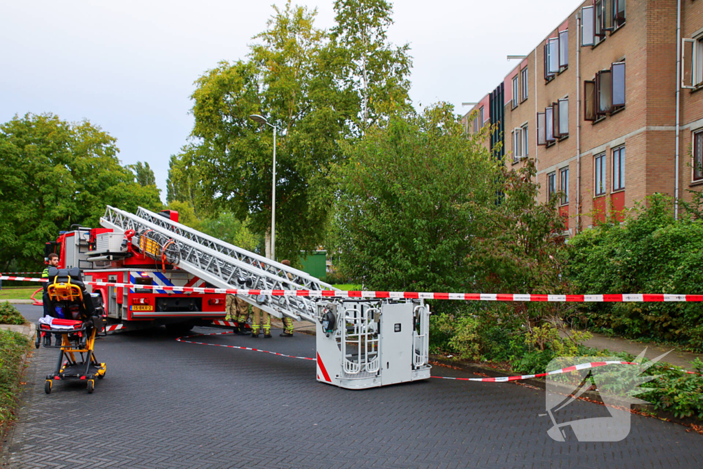 Woningbrand leidt tot ontruimingen en rookinhalatie