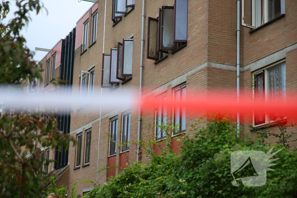 Woningbrand leidt tot ontruimingen en rookinhalatie
