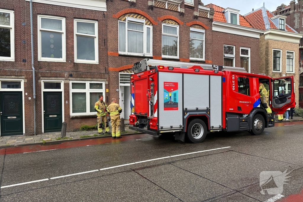 Brandweer controleert woningbrand