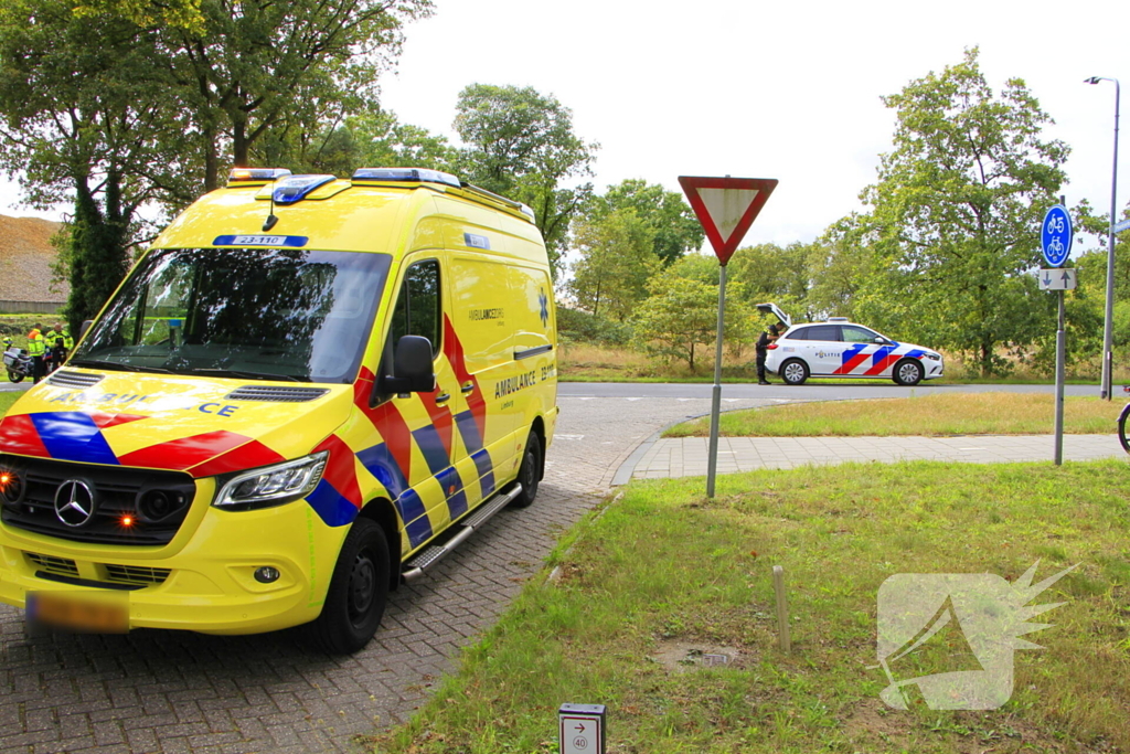 Aanrijding met letsel tussen drie voertuigen