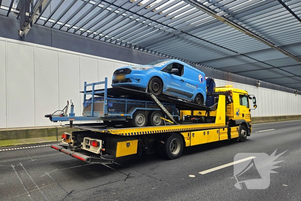 Ongeval door overbeladen aanhanger