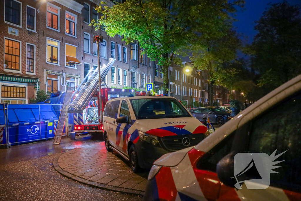 Woningbrand vergt grote inzet van brandweer
