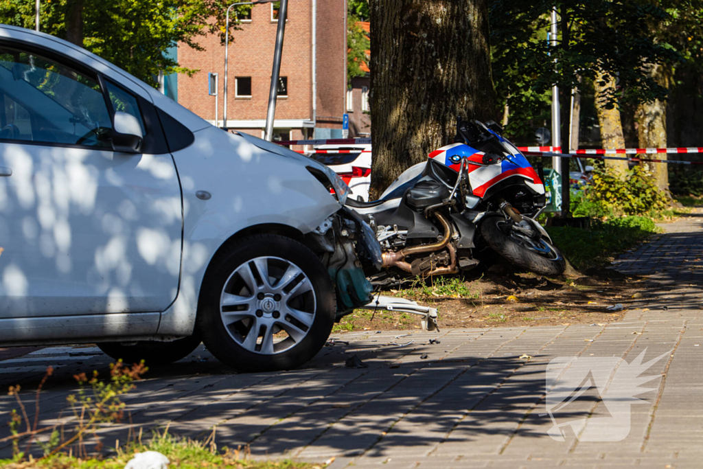 72-jarige man onder invloed van drugs botst op motoragent