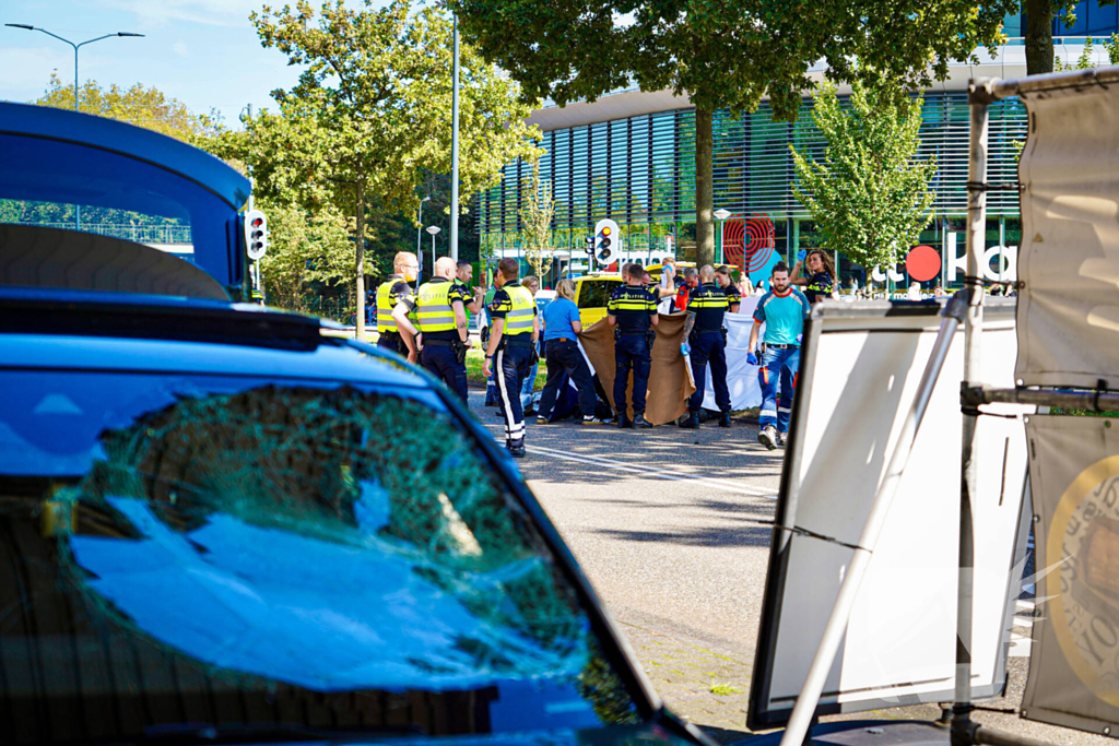 Fietser overlijdt na aanrijding