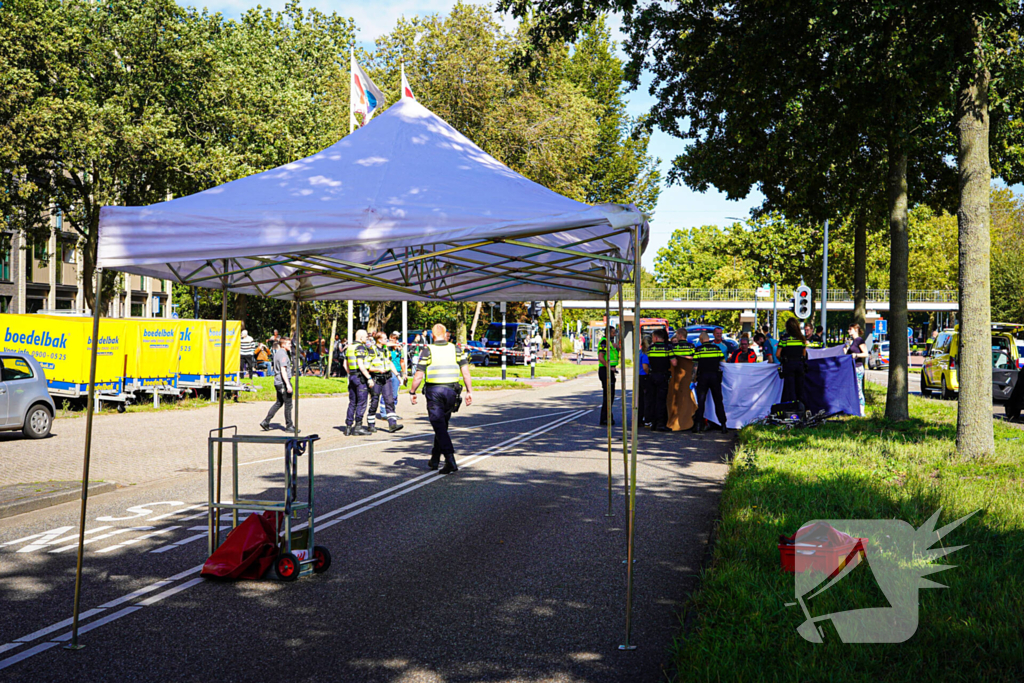 Fietser overlijdt na aanrijding