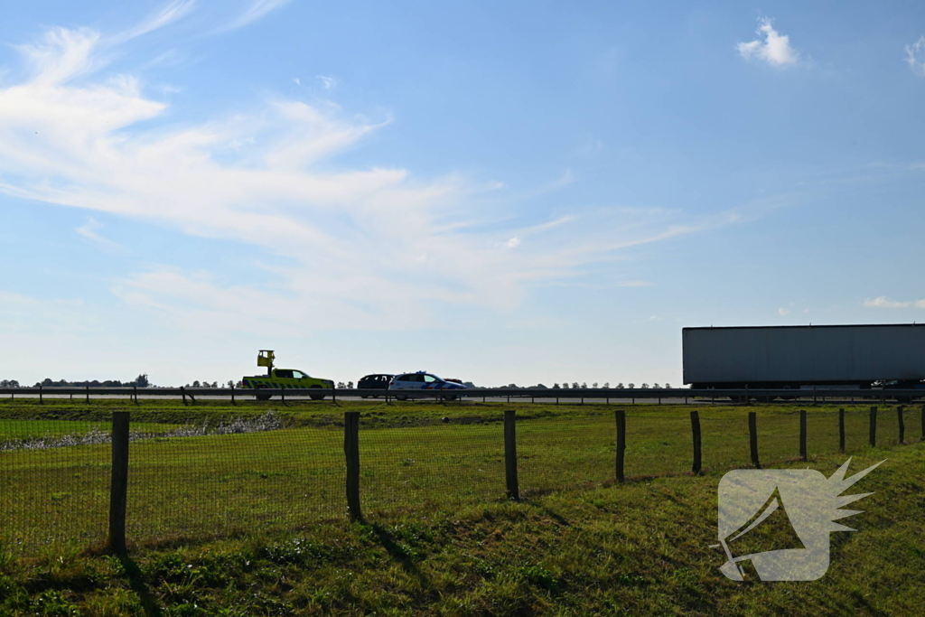 Voertuig rijdt weg na aanrijding