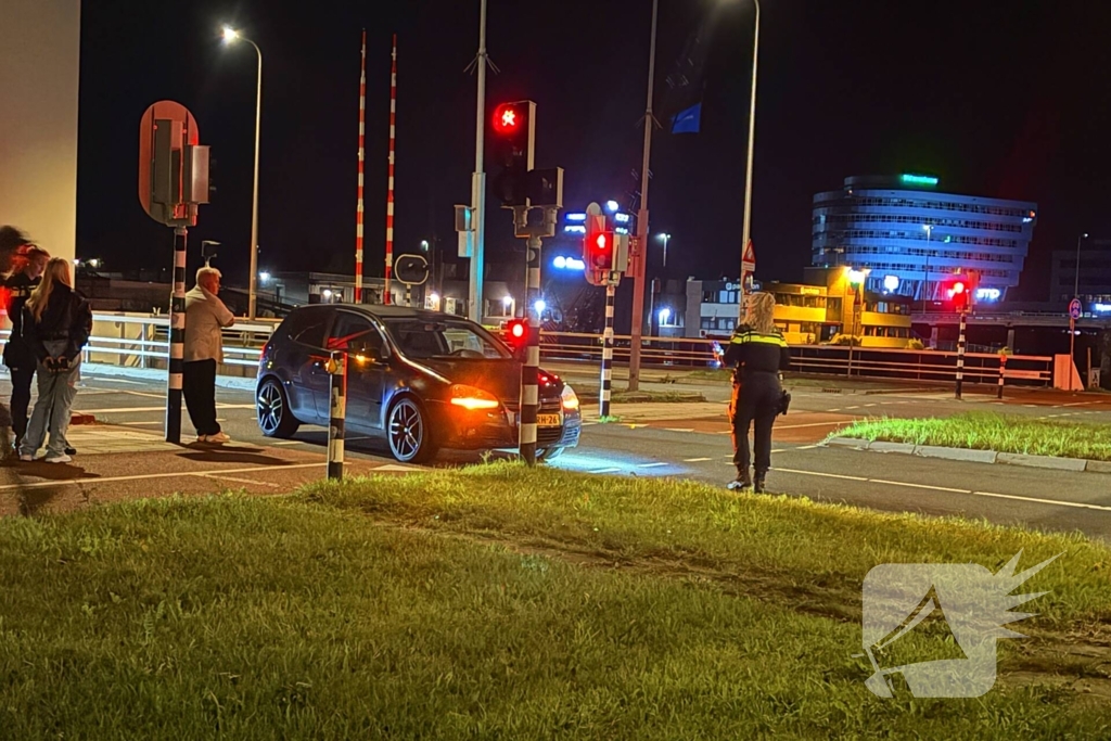 Rood licht genegeerd bij kruising
