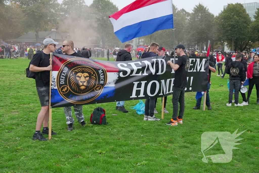 Politie en ME aanwezig bij demonstratie
