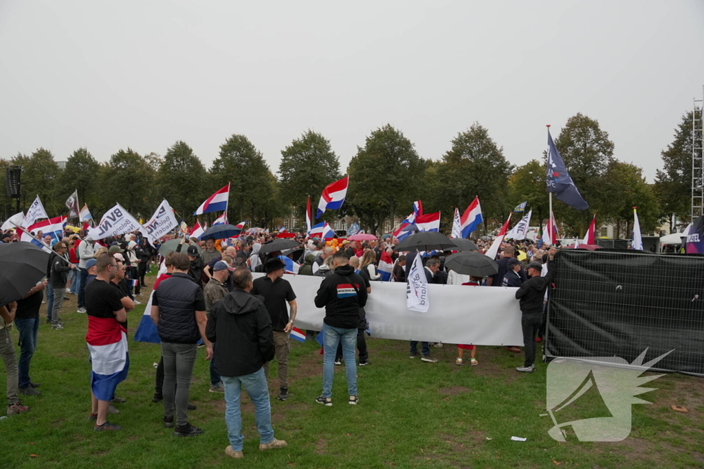 Politie en ME aanwezig bij demonstratie