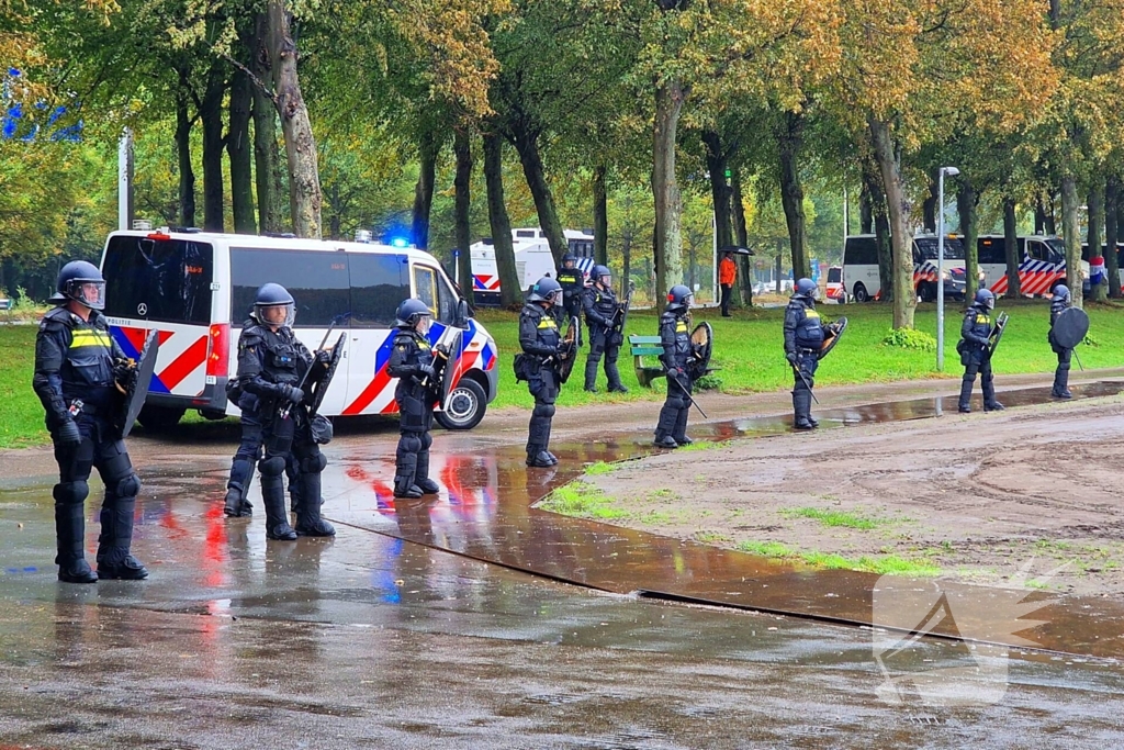 Politie en ME aanwezig bij demonstratie