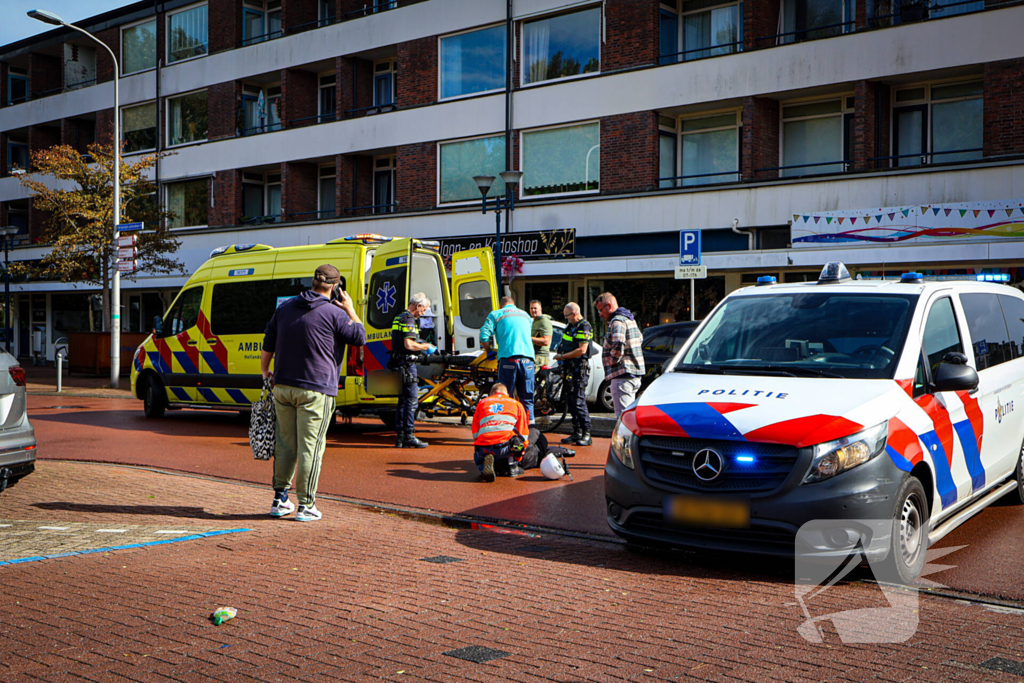 Scooterrijder gewond na val door gladde kruising