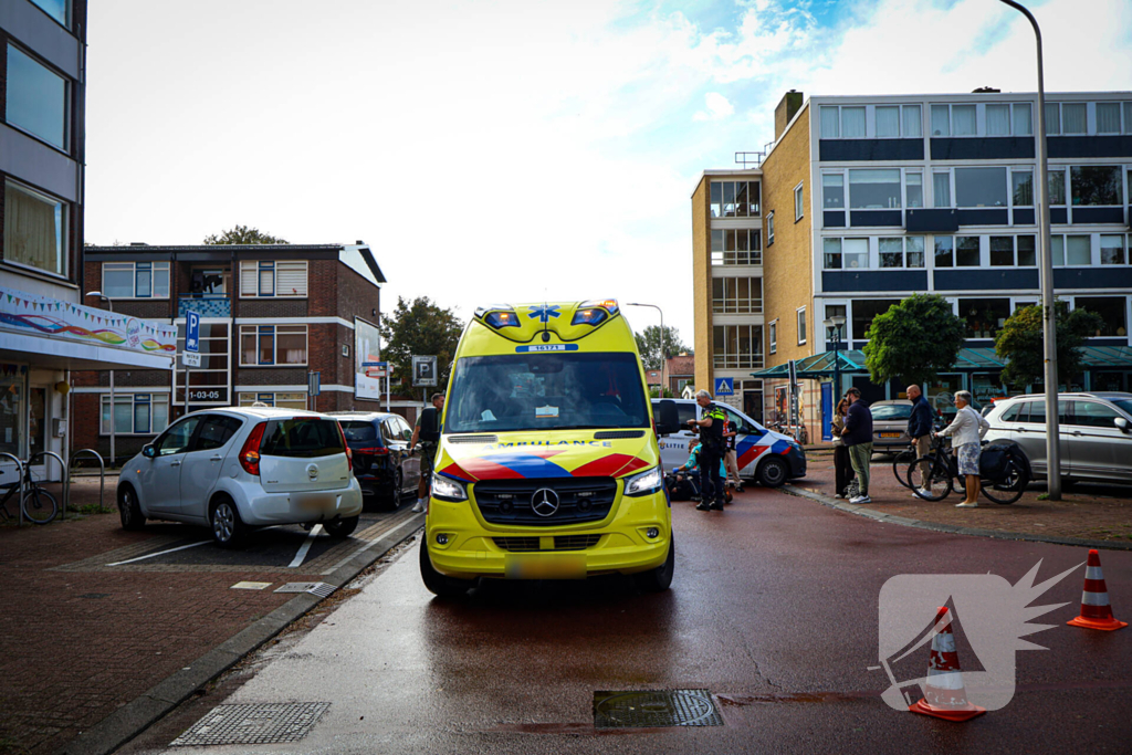 Scooterrijder gewond na val door gladde kruising