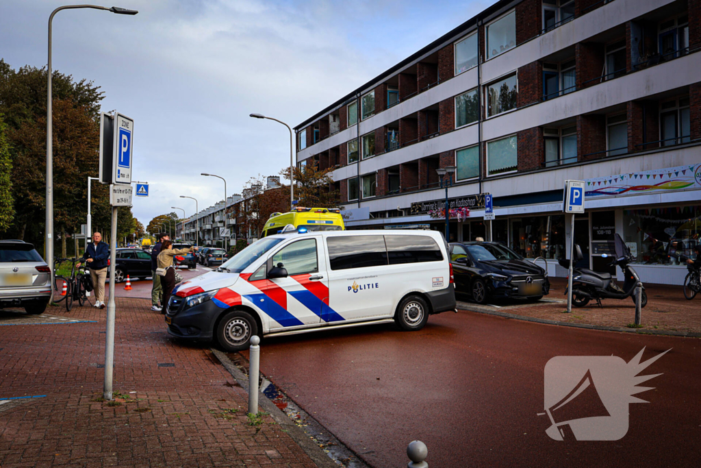 Scooterrijder gewond na val door gladde kruising