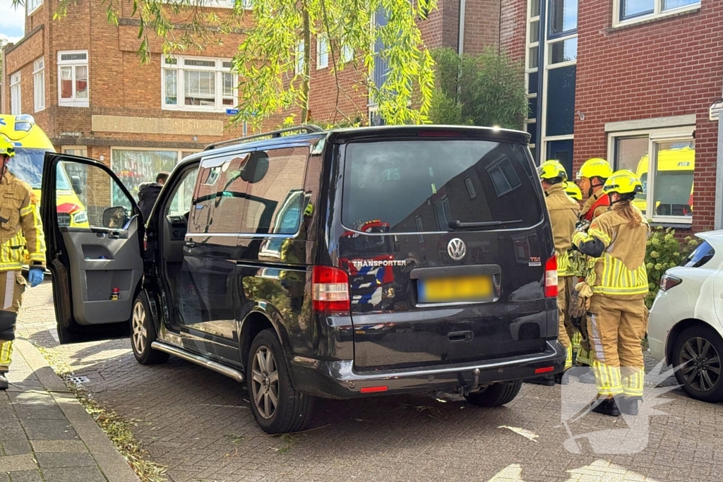 Boomtak doorboort vooruit bestelbus