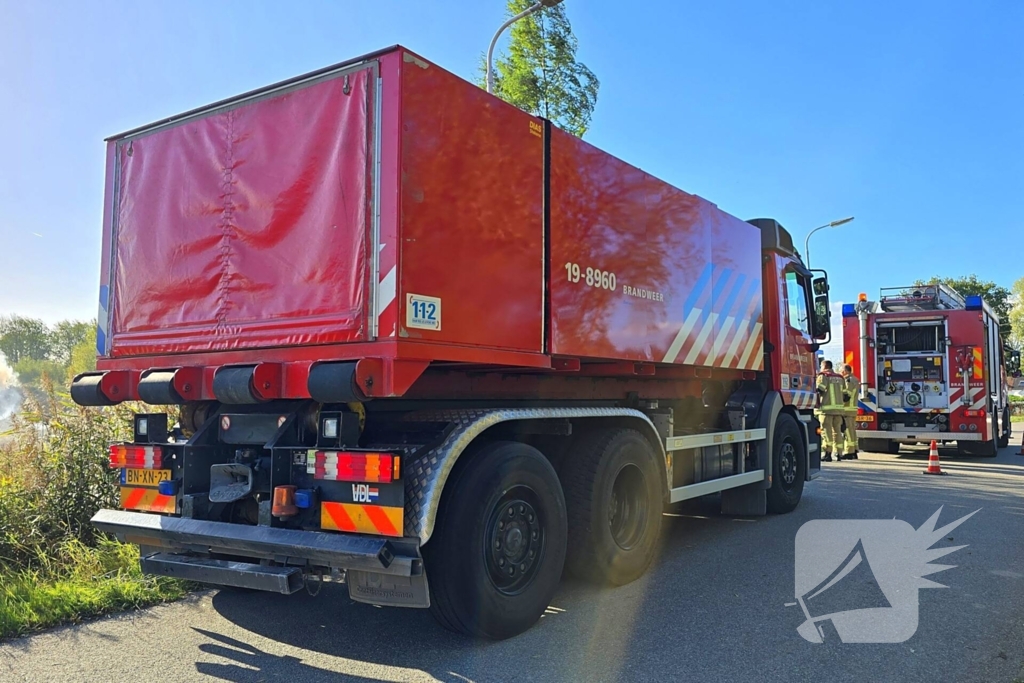 Brand in bramenstruiken zorgt voor hevige rookontwikkeling