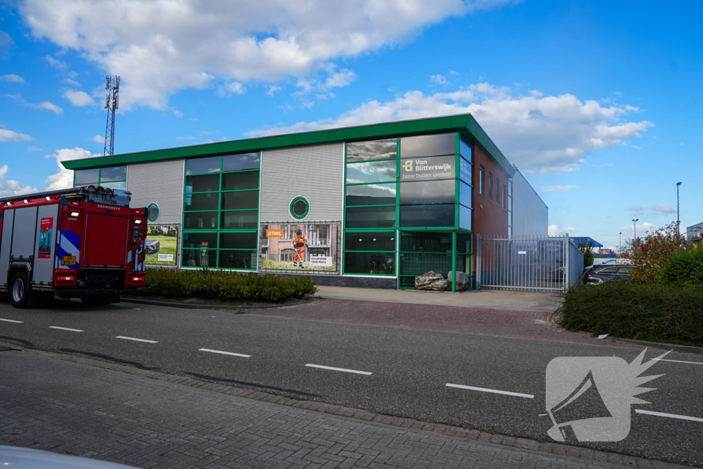 Brandweer ventileert pand nadat rookgenerator afgaat