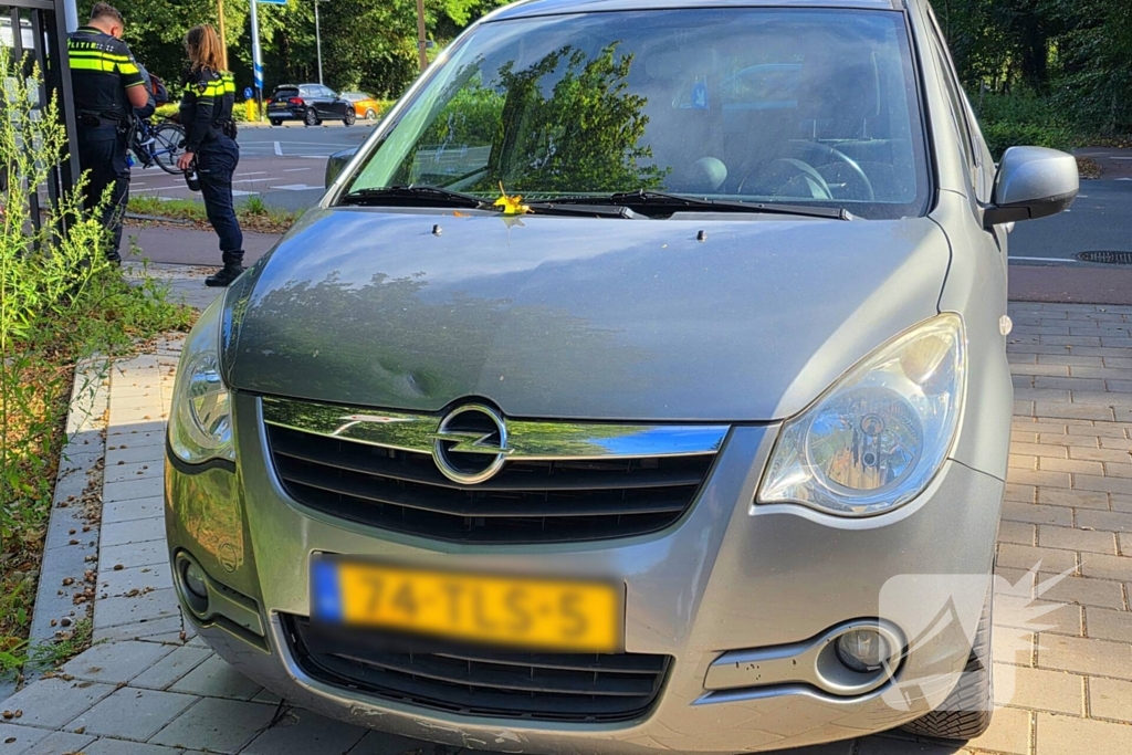 Botsing tussen scootmobiel en auto op beruchte rotonde