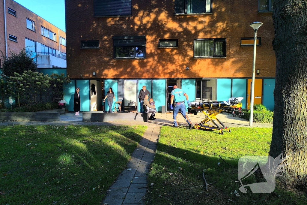 Woningbrand leidt tot ziekenhuisopname